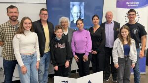 From left, Pierre Auger, Noémie Boutin, Jonathan Decubber, Étienne Monty, Pierre Légaré's wife Danielle Lauzon, his daughters Catherine and Manuelle Légaré, Gaétan Delisle, Shanny Croteau and Antonin Arès (Photo www.lanouvelle.net)